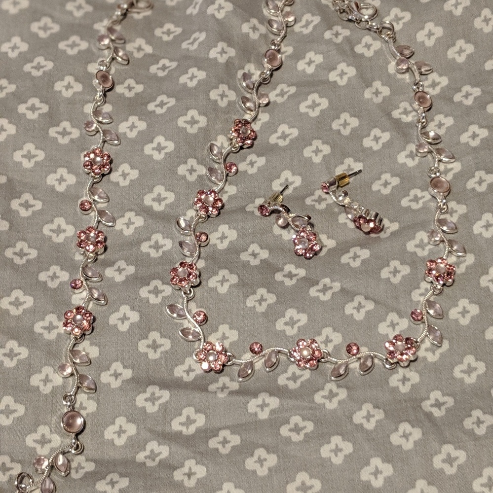Rose necklace set